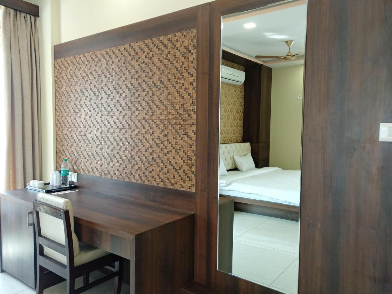 Hotel Golden Heritance Pushkar Eksteriør billede